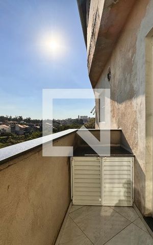 Casa à venda com 270m², 3 quartos e 2 vagas Casa à venda com 270m², 3 quartos e 2 vagasSacada