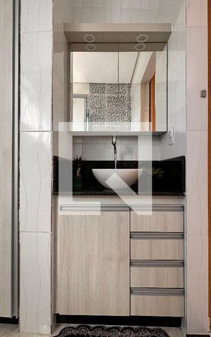 Casa à venda com 270m², 3 quartos e 2 vagas Casa à venda com 270m², 3 quartos e 2 vagasBanheiro suíte 1