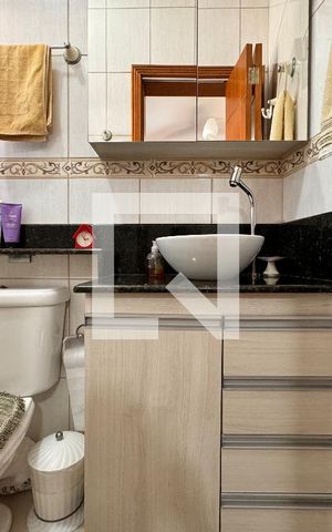Casa à venda com 270m², 3 quartos e 2 vagas Casa à venda com 270m², 3 quartos e 2 vagasBanheiro suíte 2