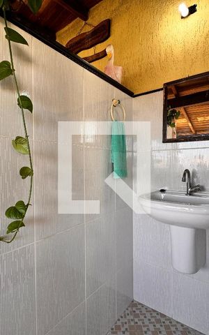 Casa à venda com 270m², 3 quartos e 2 vagas Casa à venda com 270m², 3 quartos e 2 vagasBanheiro de serviço