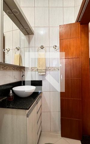 Casa à venda com 270m², 3 quartos e 2 vagas Casa à venda com 270m², 3 quartos e 2 vagasBanheiro suíte 2