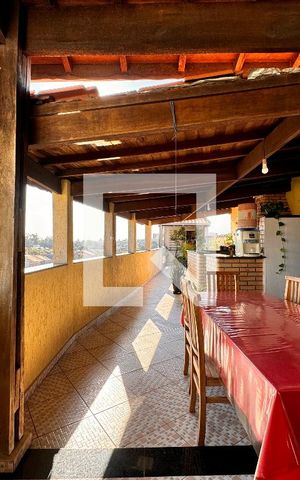 Casa à venda com 270m², 3 quartos e 2 vagas Casa à venda com 270m², 3 quartos e 2 vagasVaranda gourmet