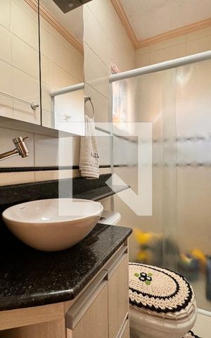 Casa à venda com 270m², 3 quartos e 2 vagas Casa à venda com 270m², 3 quartos e 2 vagasBanheiro suíte 3