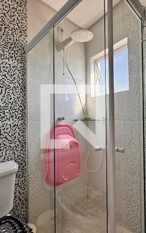 Casa à venda com 270m², 3 quartos e 2 vagas Casa à venda com 270m², 3 quartos e 2 vagasBanheiro suíte 1