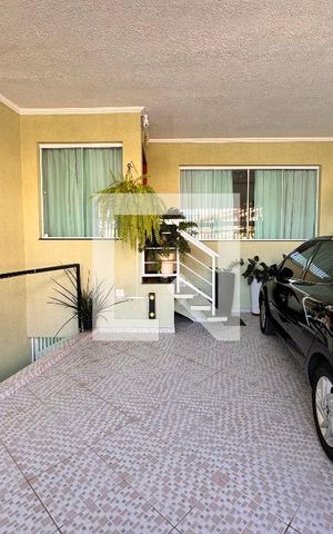 Casa à venda com 270m², 3 quartos e 2 vagas Casa à venda com 270m², 3 quartos e 2 vagasGaragem