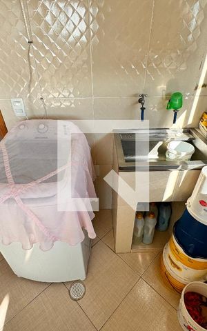 Casa à venda com 270m², 3 quartos e 2 vagas Casa à venda com 270m², 3 quartos e 2 vagasLavanderia