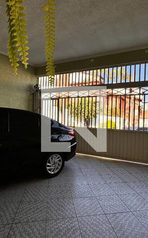 Casa à venda com 270m², 3 quartos e 2 vagas Casa à venda com 270m², 3 quartos e 2 vagasGaragem
