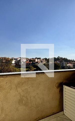 Casa à venda com 270m², 3 quartos e 2 vagas Casa à venda com 270m², 3 quartos e 2 vagasSacada