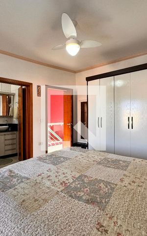 Casa à venda com 270m², 3 quartos e 2 vagas Casa à venda com 270m², 3 quartos e 2 vagasSuite 2