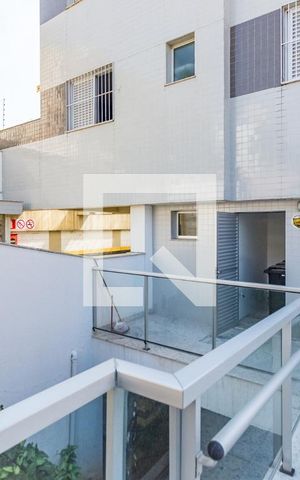Apartamento à venda com 70m², 3 quartos e 2 vagas Apartamento à venda com 70m², 3 quartos e 2 vagasEntrada