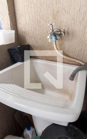Casa à venda com 300m², 5 quartos e 3 vagas Casa à venda com 300m², 5 quartos e 3 vagasLavanderia