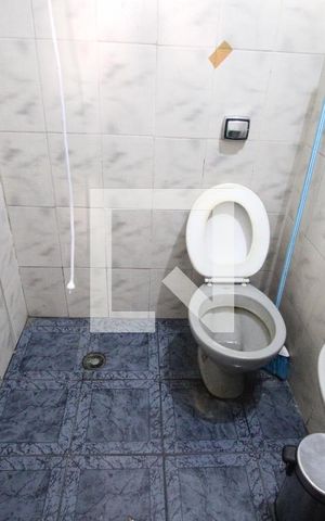 Casa à venda com 300m², 5 quartos e 3 vagasBanheiro de serviço - casa 2