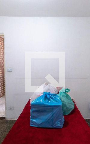 Casa à venda com 300m², 5 quartos e 3 vagas Casa à venda com 300m², 5 quartos e 3 vagasQuarto 1
