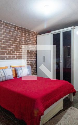 Casa à venda com 300m², 5 quartos e 3 vagas Casa à venda com 300m², 5 quartos e 3 vagasQuarto Suíte