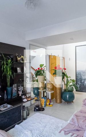 Casa à venda com 400m², 2 quartos e sem vaga Casa à venda com 400m², 2 quartos e sem vagaSala