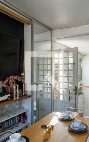 Casa à venda com 400m², 2 quartos e sem vaga Casa à venda com 400m², 2 quartos e sem vagaCozinha