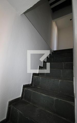 Casa à venda com 60m², 3 quartos e sem vagaEscada