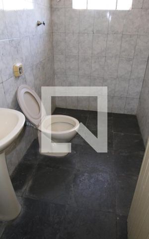 Casa à venda com 60m², 3 quartos e sem vagaBanheiro