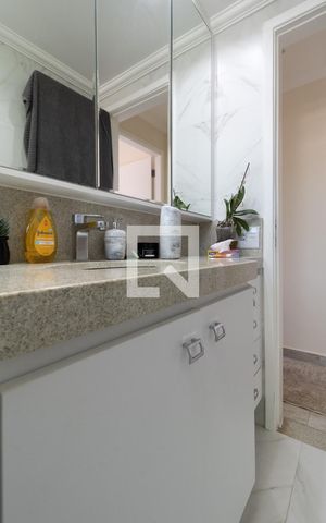 Apartamento à venda com 67m², 2 quartos e 1 vagaBanheiro 2