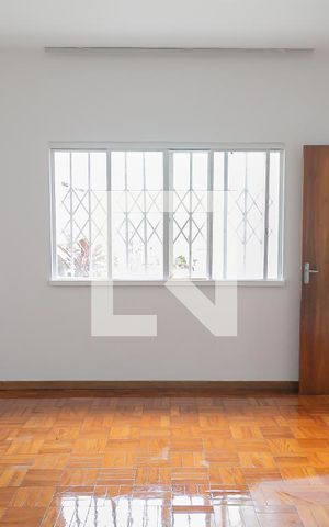 Casa à venda com 380m², 5 quartos e 6 vagas Casa à venda com 380m², 5 quartos e 6 vagasSuíte 1