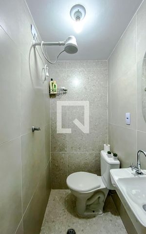 Apartamento para alugar com 110m², 3 quartos e sem vagaBanheiro Quarto 1 - Suíte