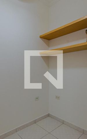 Apartamento à venda com 106m², 4 quartos e sem vaga Apartamento à venda com 106m², 4 quartos e sem vagaQuarto de Serviço