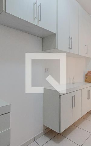 Apartamento à venda com 106m², 4 quartos e sem vaga Apartamento à venda com 106m², 4 quartos e sem vagaCopa