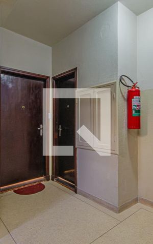 Apartamento à venda com 106m², 4 quartos e sem vaga Apartamento à venda com 106m², 4 quartos e sem vagaHall social