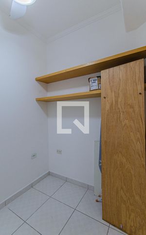 Apartamento à venda com 106m², 4 quartos e sem vaga Apartamento à venda com 106m², 4 quartos e sem vagaQuarto de Serviço