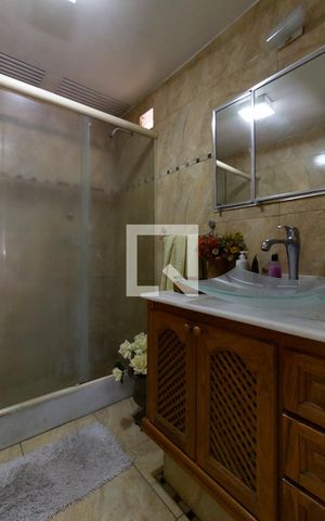 Apartamento à venda com 100m², 3 quartos e 1 vaga Apartamento à venda com 100m², 3 quartos e 1 vagaDetalhe do banheiro da suíte 2