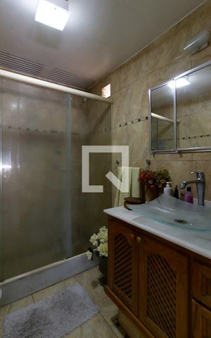 Apartamento à venda com 100m², 3 quartos e 1 vaga Apartamento à venda com 100m², 3 quartos e 1 vagaBanheiro da suíte 2