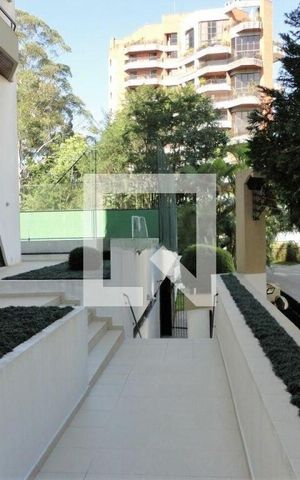 Apartamento à venda com 144m², 4 quartos e 3 vagas