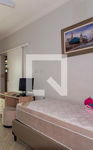 Casa à venda com 500m², 4 quartos e 2 vagas Casa à venda com 500m², 4 quartos e 2 vagasSuíte 2