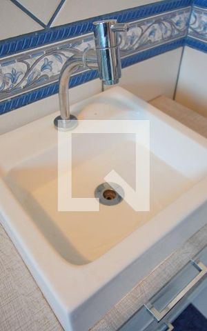 Apartamento à venda com 65m², 1 quarto e sem vagaBanheiro Corredor
