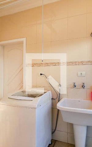 Casa de condomínio para alugar com 327m², 4 quartos e 4 vagasÁrea de Serviço