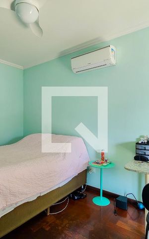 Casa de condomínio para alugar com 327m², 4 quartos e 4 vagasQuarto 1 - Suíte