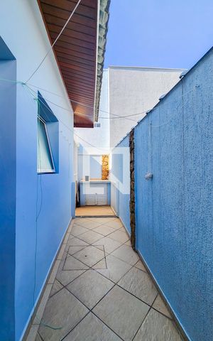 Casa de condomínio para alugar com 327m², 4 quartos e 4 vagasCorredor