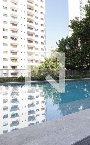Studio à venda com 33m², 1 quarto e sem vaga Studio à venda com 33m², 1 quarto e sem vagaÁrea comum - Piscina