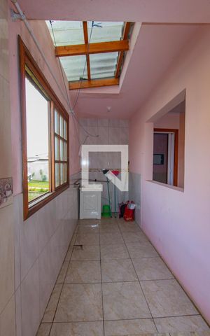 Casa à venda com 150m², 3 quartos e 1 vaga Casa à venda com 150m², 3 quartos e 1 vagaÁrea de Serviço