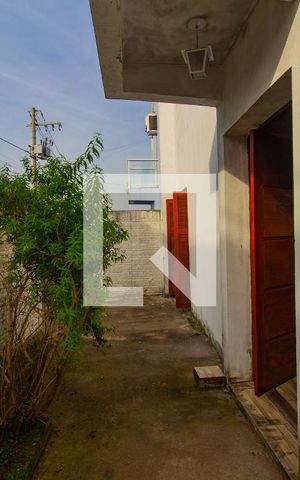 Casa à venda com 150m², 3 quartos e 1 vaga Casa à venda com 150m², 3 quartos e 1 vagaÁrea externa