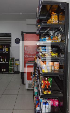 Apartamento à venda com 48m², 1 quarto e sem vagaMini Mercado