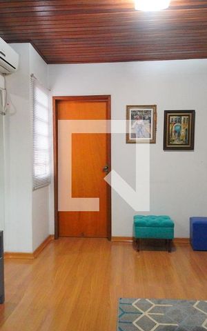 Casa à venda com 303m², 5 quartos e 3 vagasSala 1