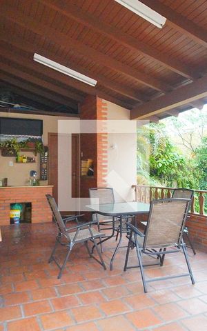 Casa à venda com 303m², 5 quartos e 3 vagasVaranda