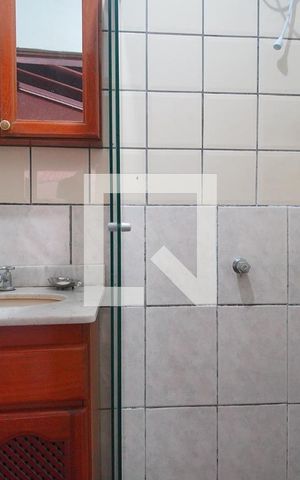 Casa à venda com 303m², 5 quartos e 3 vagasBanheiro 3