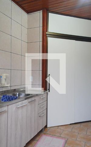 Casa à venda com 303m², 5 quartos e 3 vagasCozinha 1