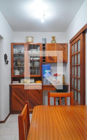 Casa à venda com 303m², 5 quartos e 3 vagascozinha 2