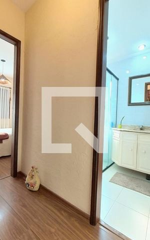 Apartamento à venda com 60m², 2 quartos e 2 vagas Apartamento à venda com 60m², 2 quartos e 2 vagasCorredor Entrada Quartos e Banheiro