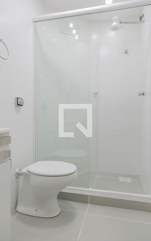 Studio à venda com 24m², 1 quarto e sem vaga Studio à venda com 24m², 1 quarto e sem vagaBanheiro