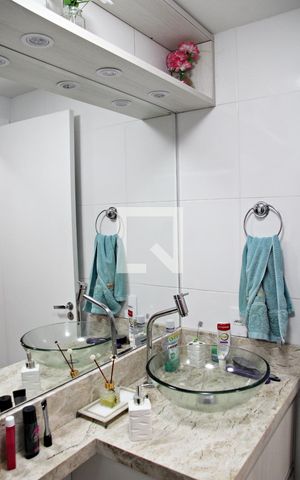 Apartamento à venda com 54m², 2 quartos e 1 vagaBanheiro social 