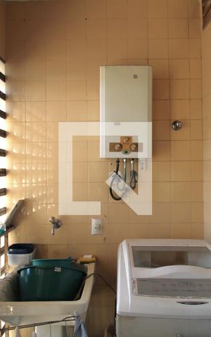 Apartamento à venda com 100m², 2 quartos e 1 vagaÁrea de serviço